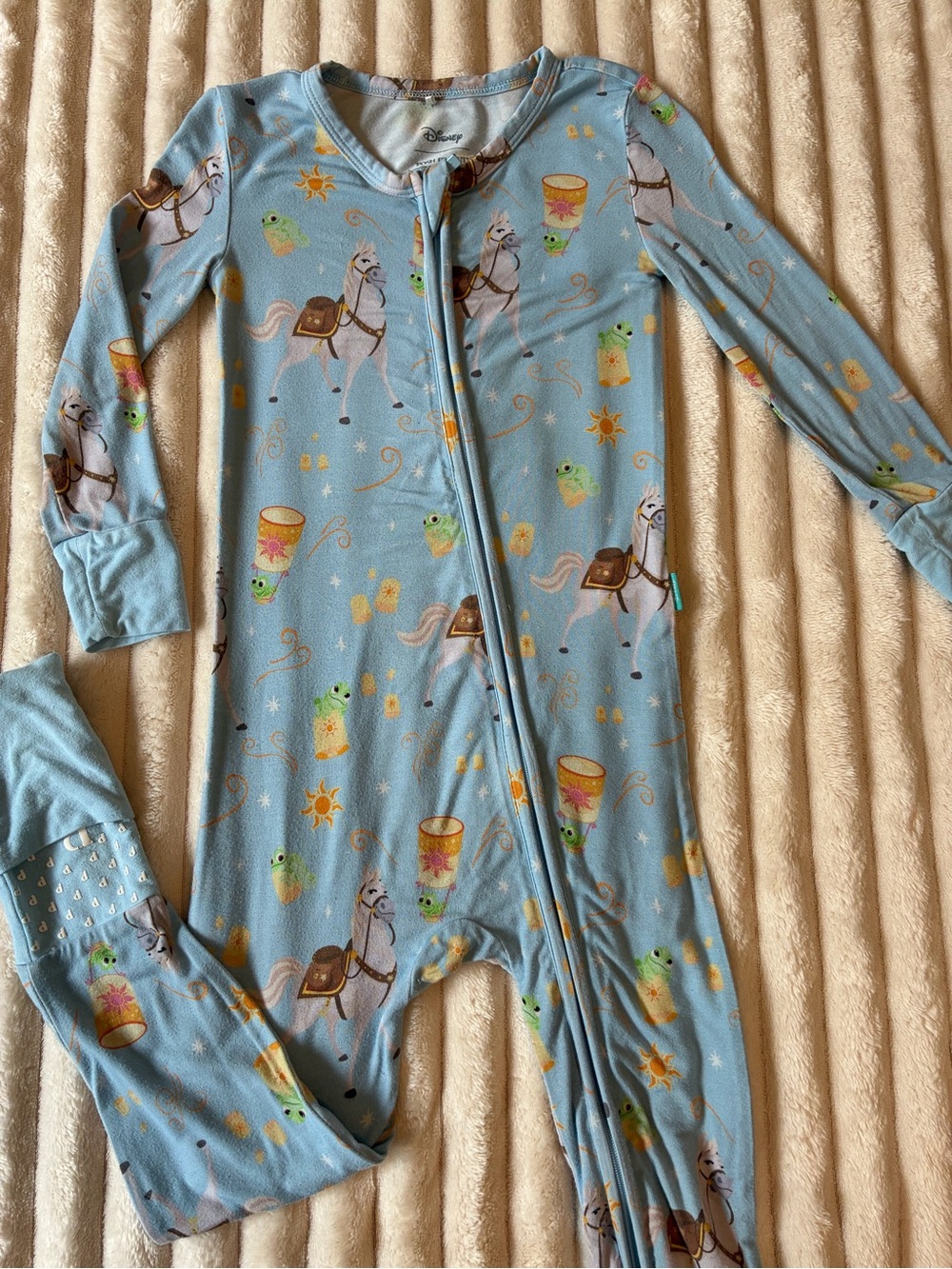 Posh Peanut Convertible Zippy – Tangled
